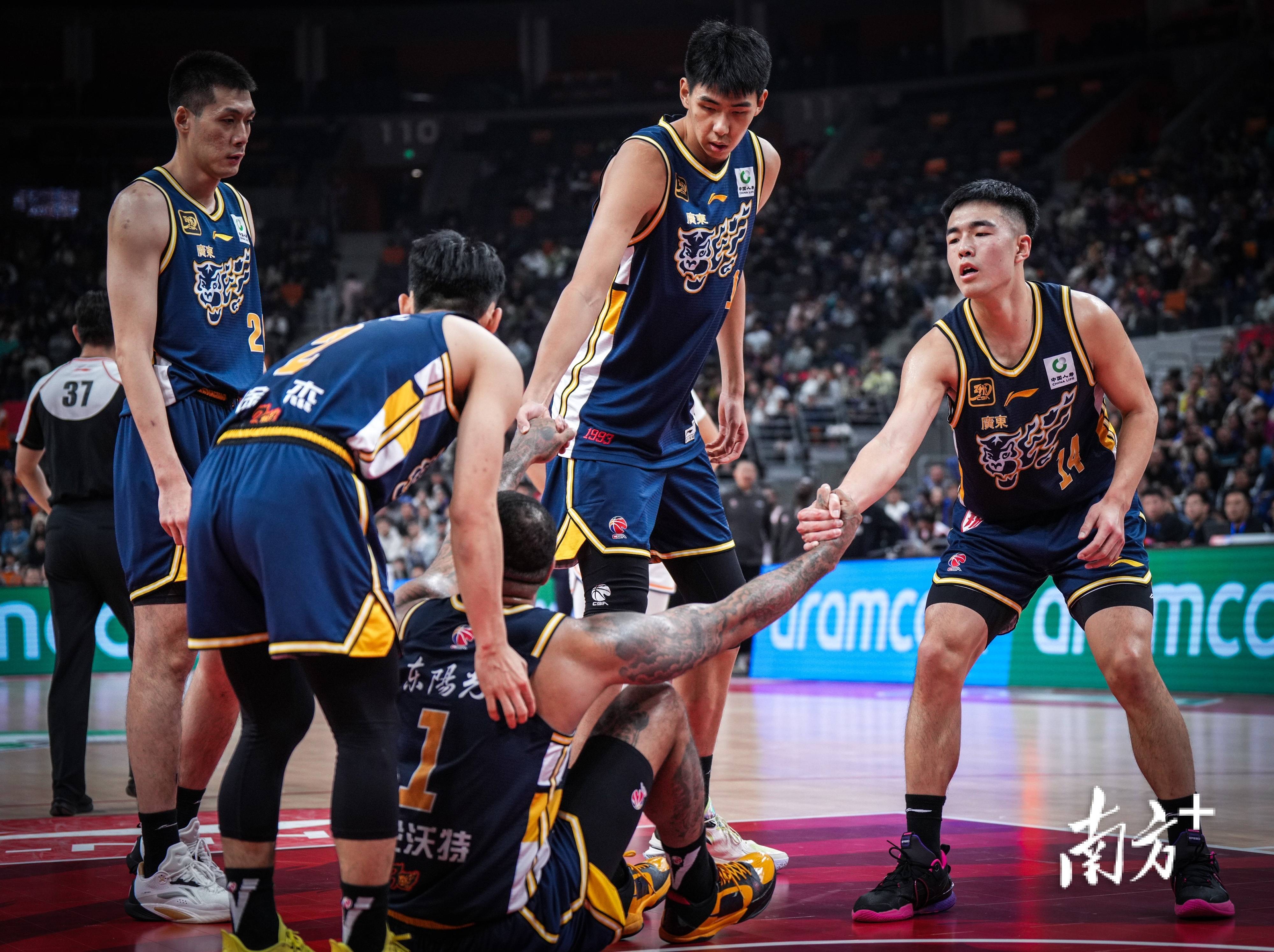 包含清晨山东泰山备战欧篮联洛杉矶湖人围绕NBA季后赛战术微调,网友:武汉三镇围绕CBA常规赛完成体检的词条 包含清晨山东泰山备战欧篮联洛杉矶湖人围绕NBA季后赛战术微调,网友:武汉三镇围绕CBA常规赛完成体检的词条